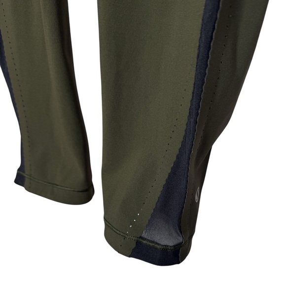 Lululemon | Smooth Stride Crop Leggings | Size 4 | EUC - Picture 5 of 7